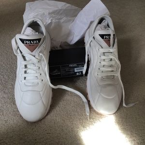 Prada Calzature Donna Sneaker White Leather NWT MINT Sz 40.5 Magnificent $950